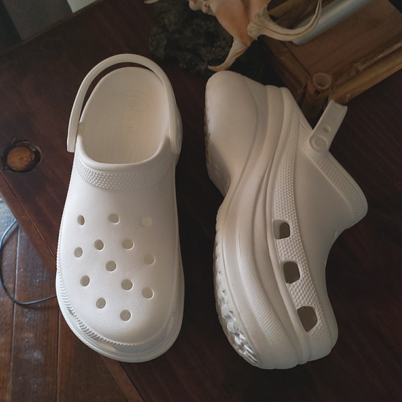 Crocs Classic White Bae Platform Clog Sandals Size 8 - Picture 14 of 16